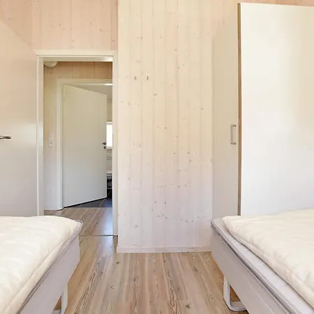 Escape With Sauna, Perks